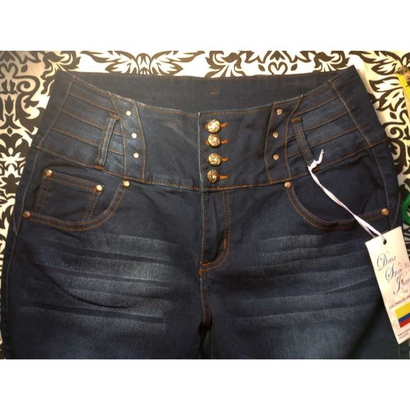 Diva Star Push Up Denim Blue Jeans Capris High Waist Whiskering NWT Size 13 - Picture 3 of 11